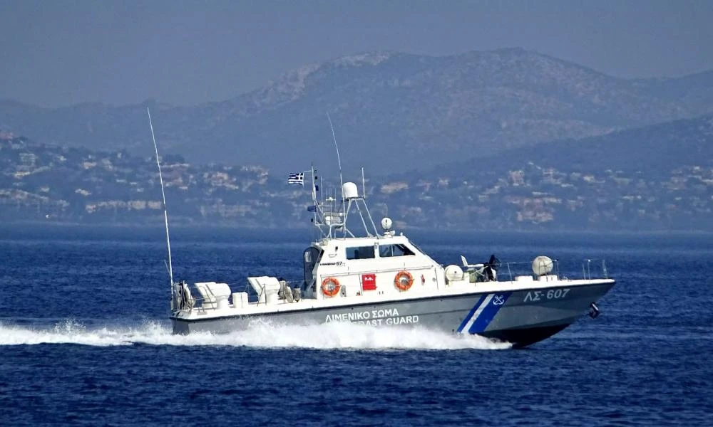 Κέρκυρα: Σήμα κινδύνου από σκάφος στους Αντίπαξους